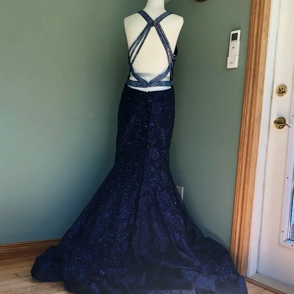 2CUTE PROM DRESS - Picture 4 of 12